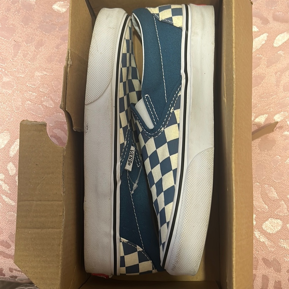 In box lightly worn checker board vans classic slip on